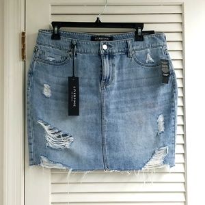LIVERPOOL DISTRESSED DENIM GRAY EDGE SKIRT